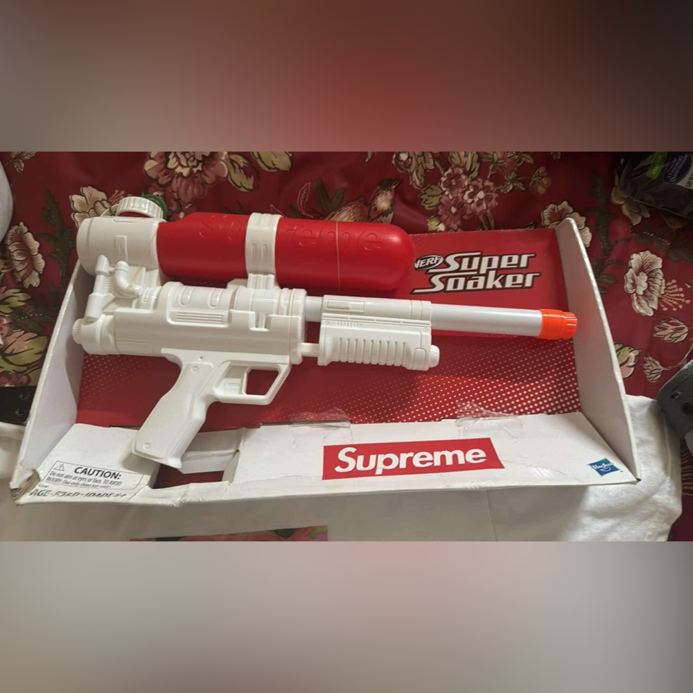 Supreme Super Soaker 50 Water Blaster White